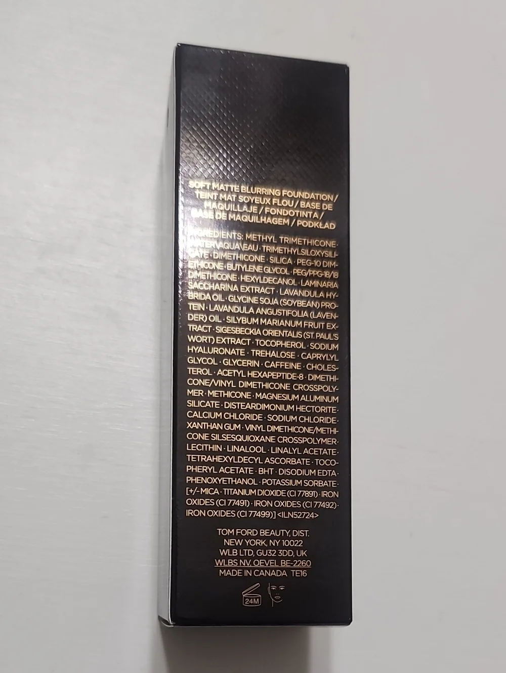 TOM FORD Pearl Soft Matte Blurring Foundation